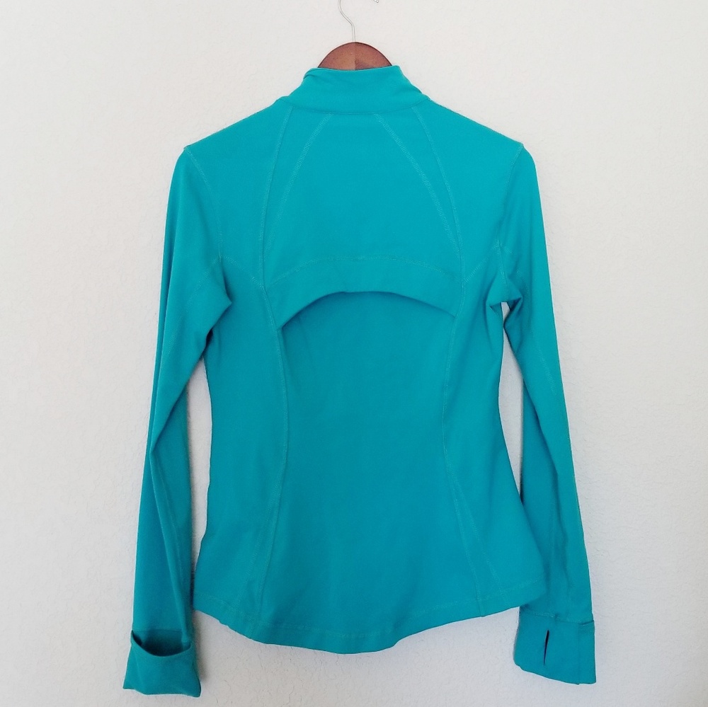 ๐ Athletic Jacket - Picture 2 of 8